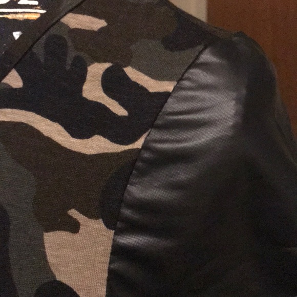 Short shirt - Picture 4 of 5